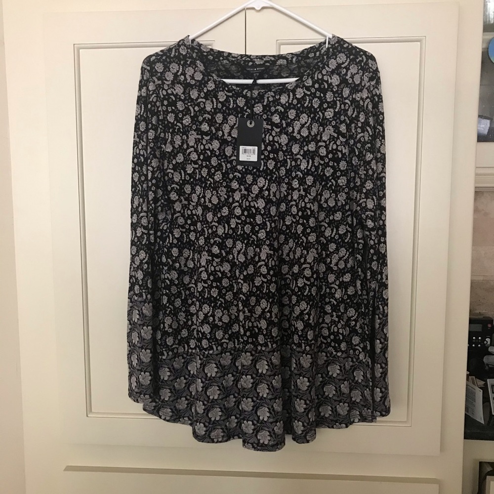 Women’s Top Size 1X Navy Color